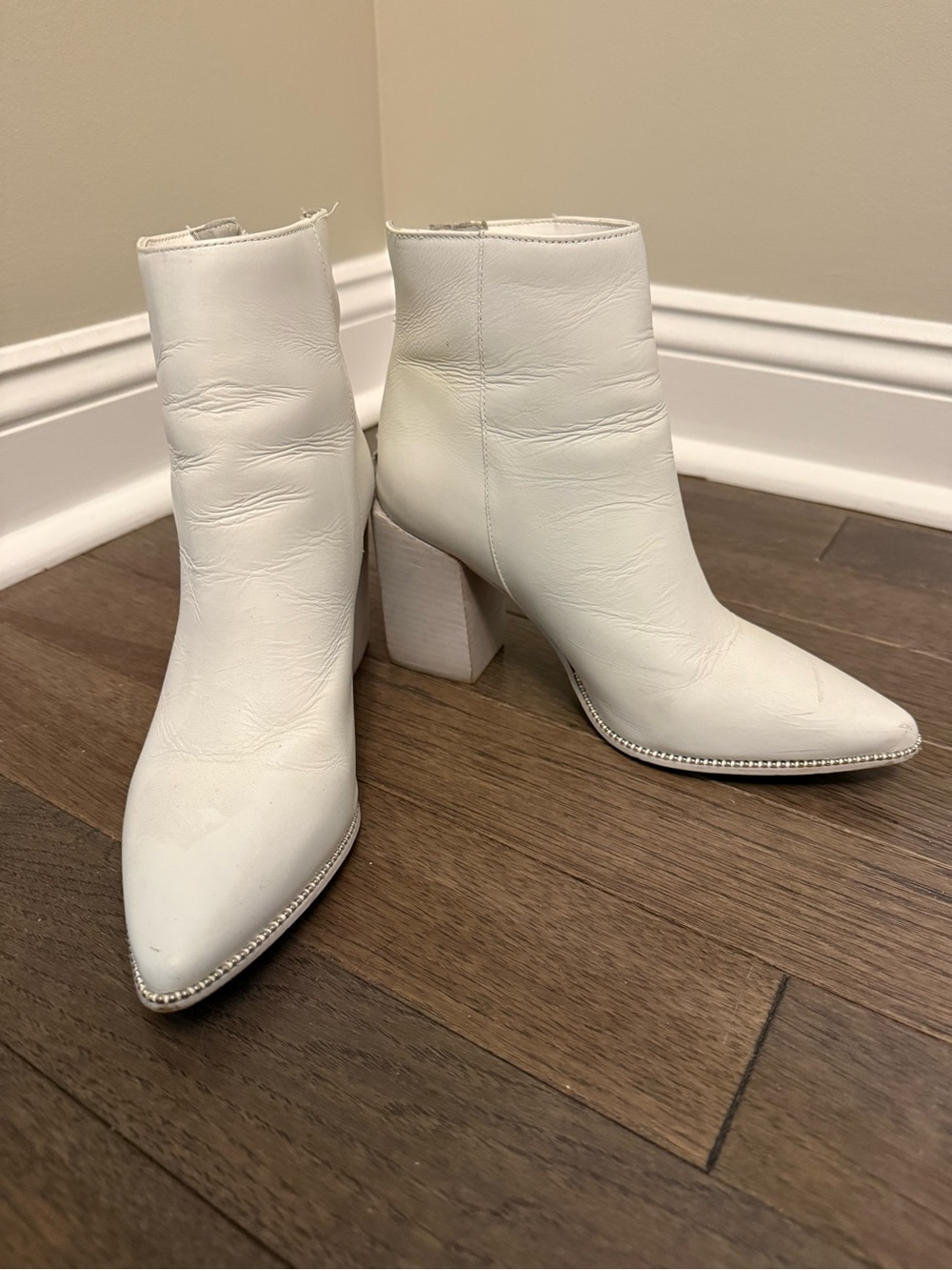 Steve Madden Olga White Pointed Block Heel Ankle Boots